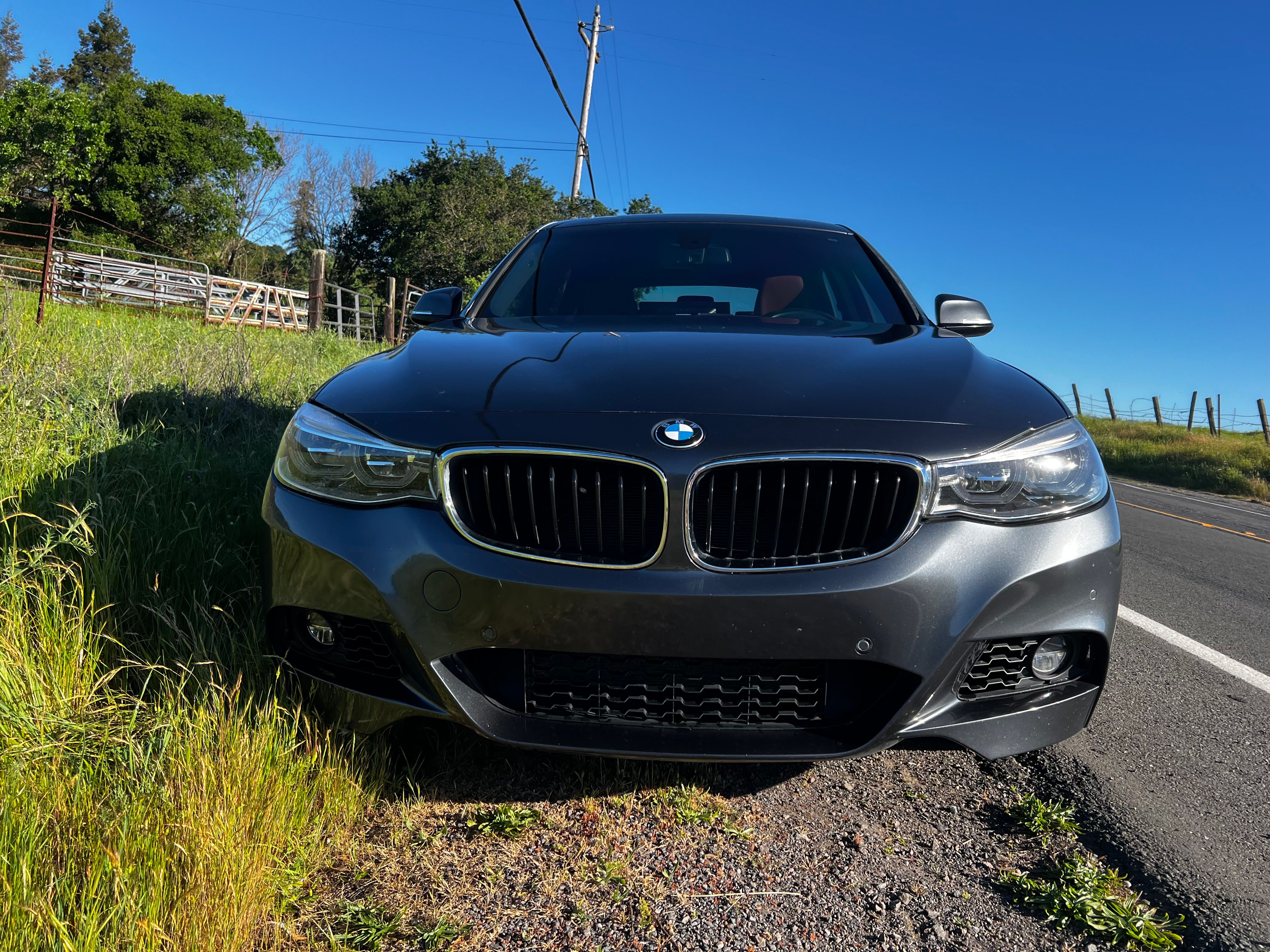Used 2017 BMW 330i Gran Turismo xDrive AWD/4WD image 4