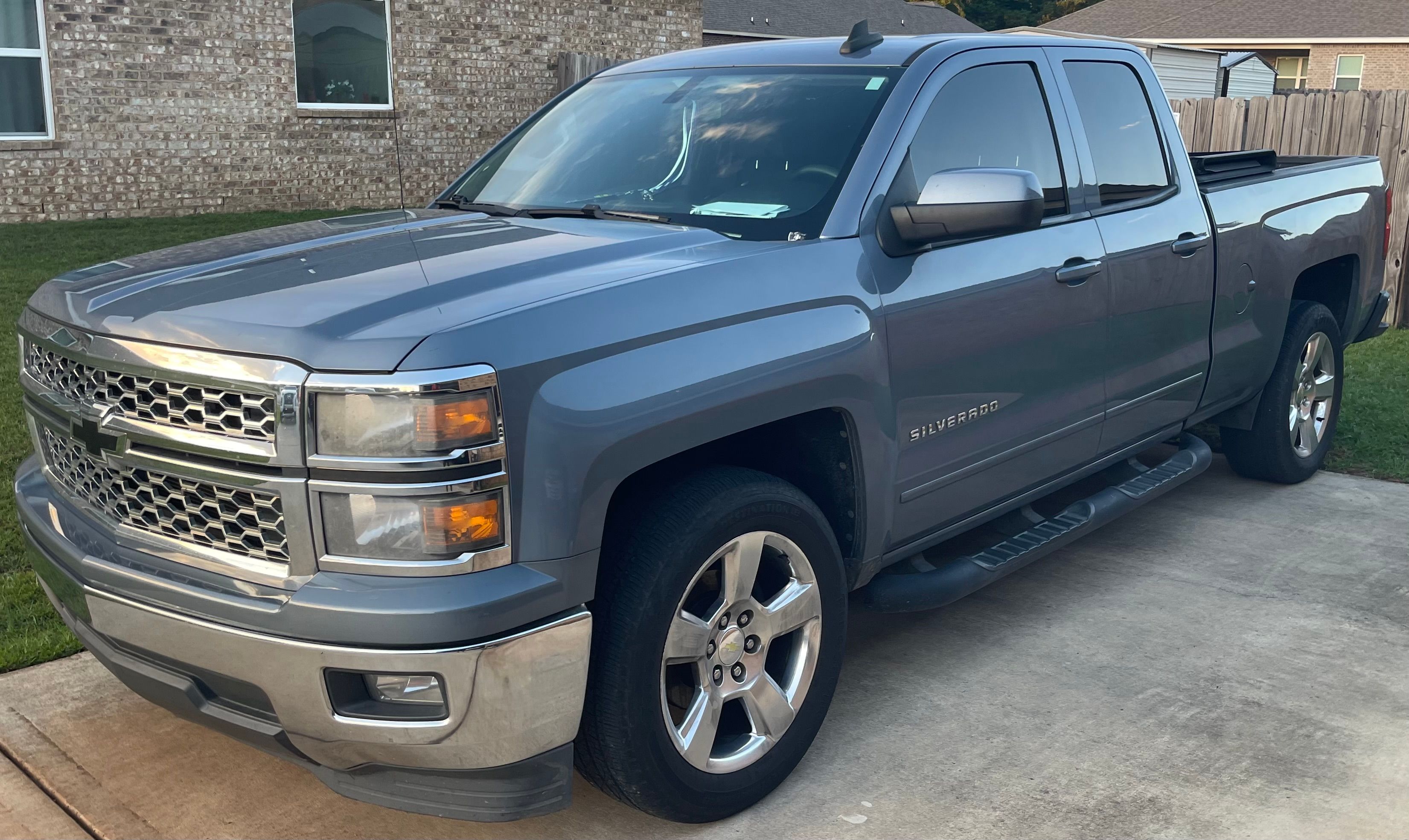 Used 2015 Chevrolet Silverado 1500 LT w/ LT Convenience Package RWD image 8