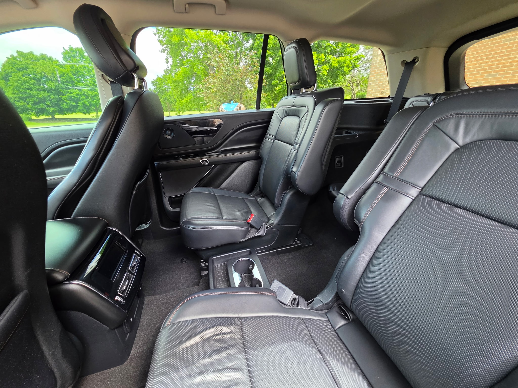 Used 2020 Lincoln Aviator Reserve w/ Equipment Group 201A AWD/4WD image 18