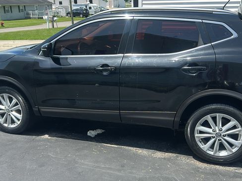 Used 2019 Nissan Rogue Sport SV FWD image 9
