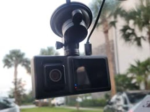 Used 2017 Jeep Cherokee Sport image 10