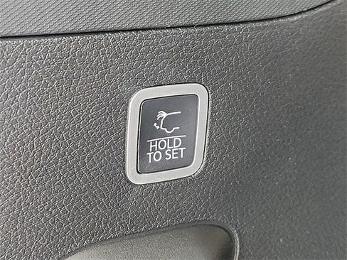 Used 2022 Jeep Grand Wagoneer Series III w/ Rear Seat Video Group 1 image 27