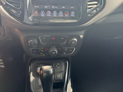 Used 2019 Jeep Compass Limited AWD/4WD image 13