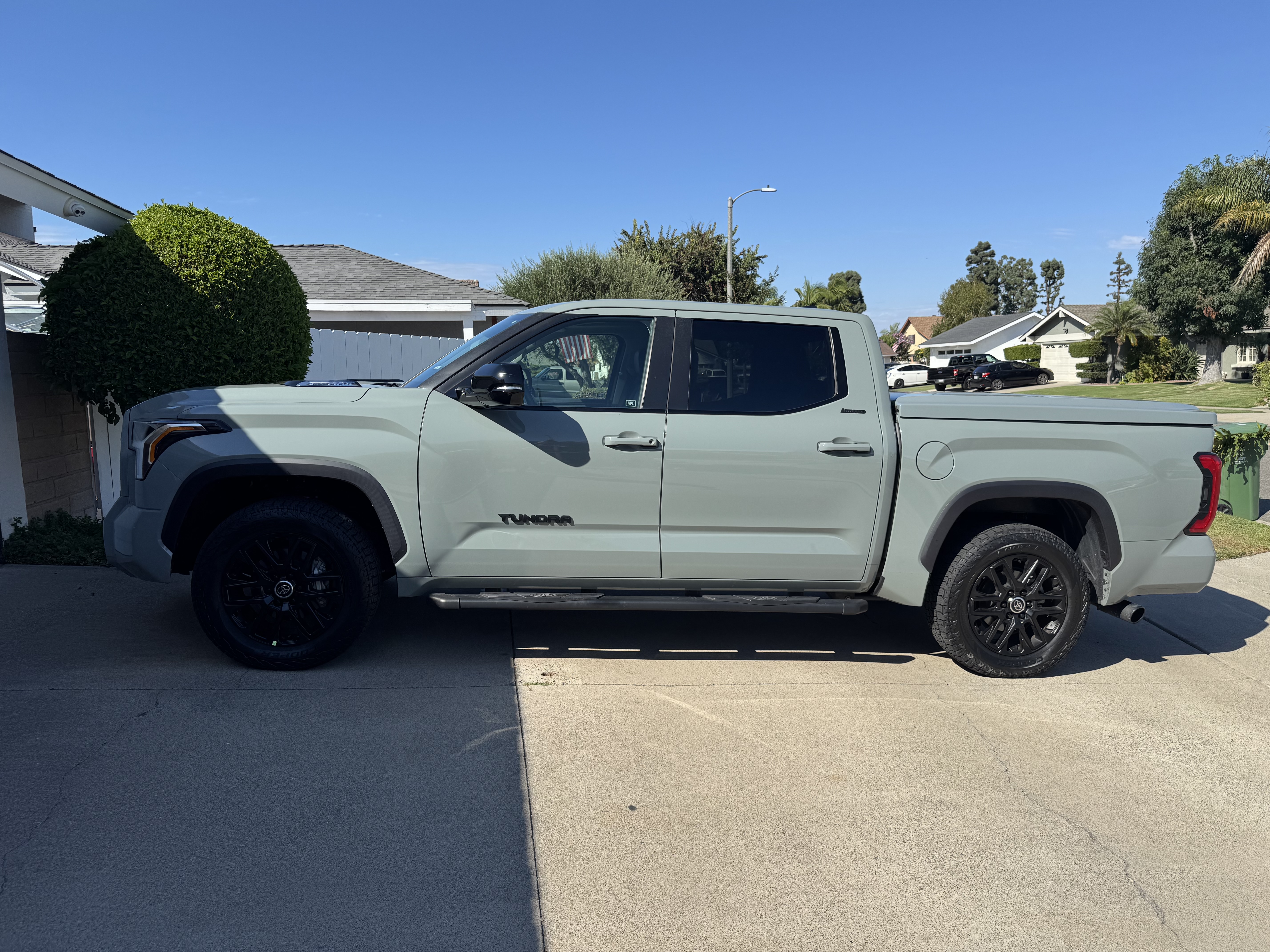 Used 2024 Toyota Tundra Limited AWD/4WD image 2