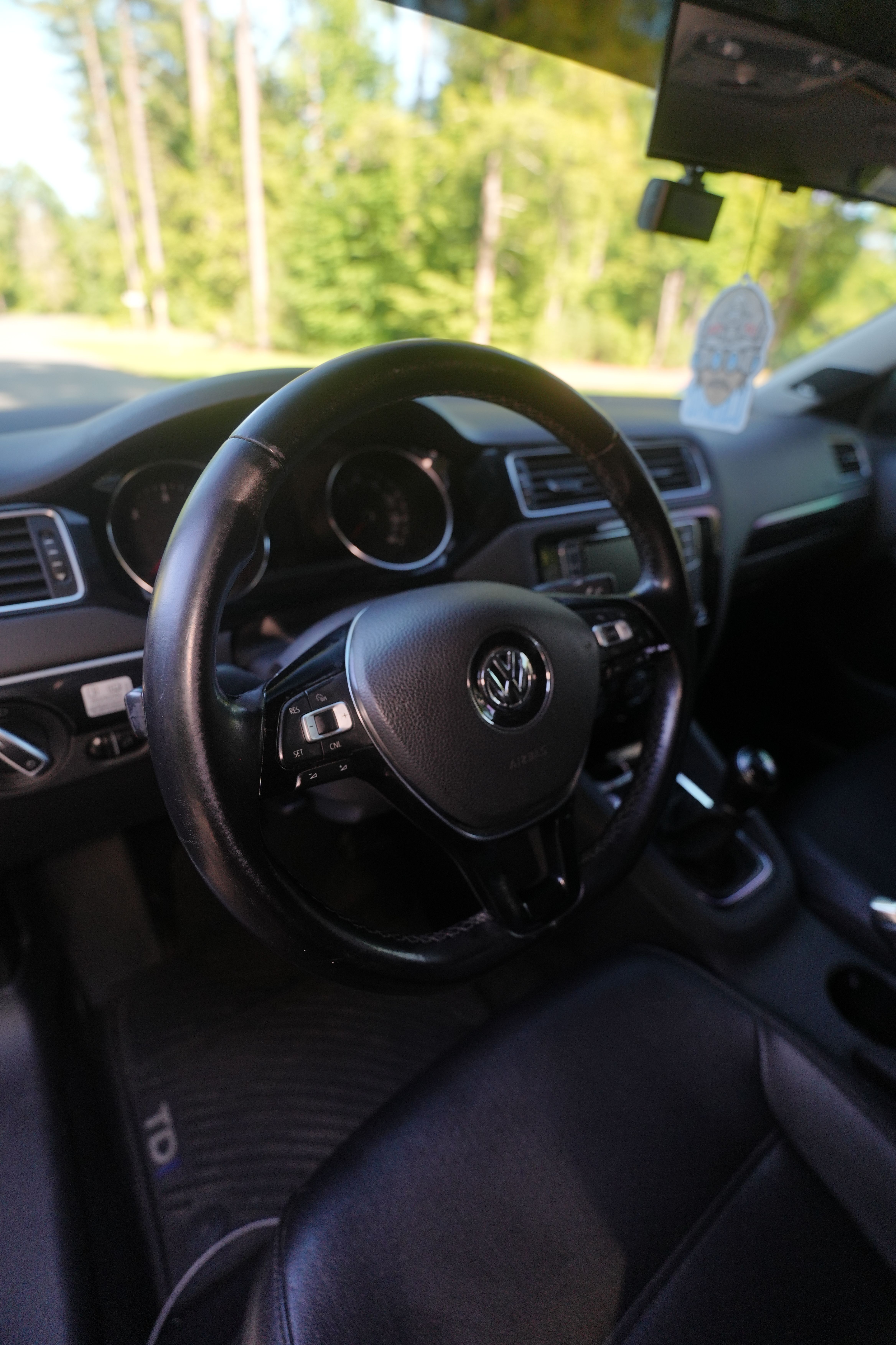 Used 2015 Volkswagen Jetta TDI SEL FWD image 23