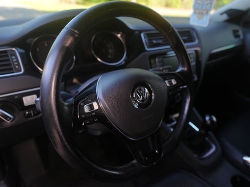 Used 2015 Volkswagen Jetta TDI SEL FWD image 23