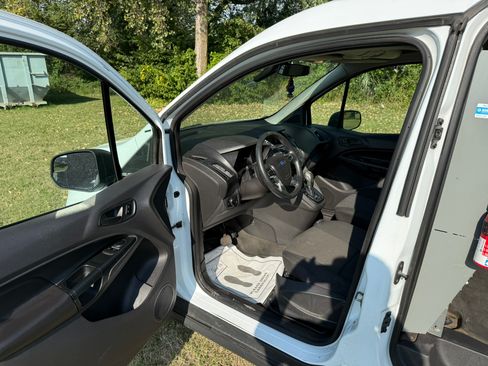 Used 2014 Ford Transit Connect XL image 10