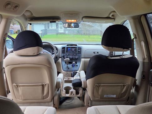 Used 2006 Kia Sedona LX image 11