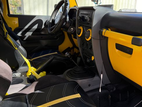 Used 2009 Jeep Wrangler X w/ Black Appearance Group image 12