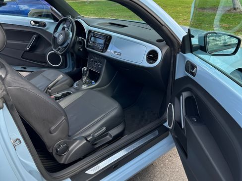 Used 2013 Volkswagen Beetle 2.5 image 14