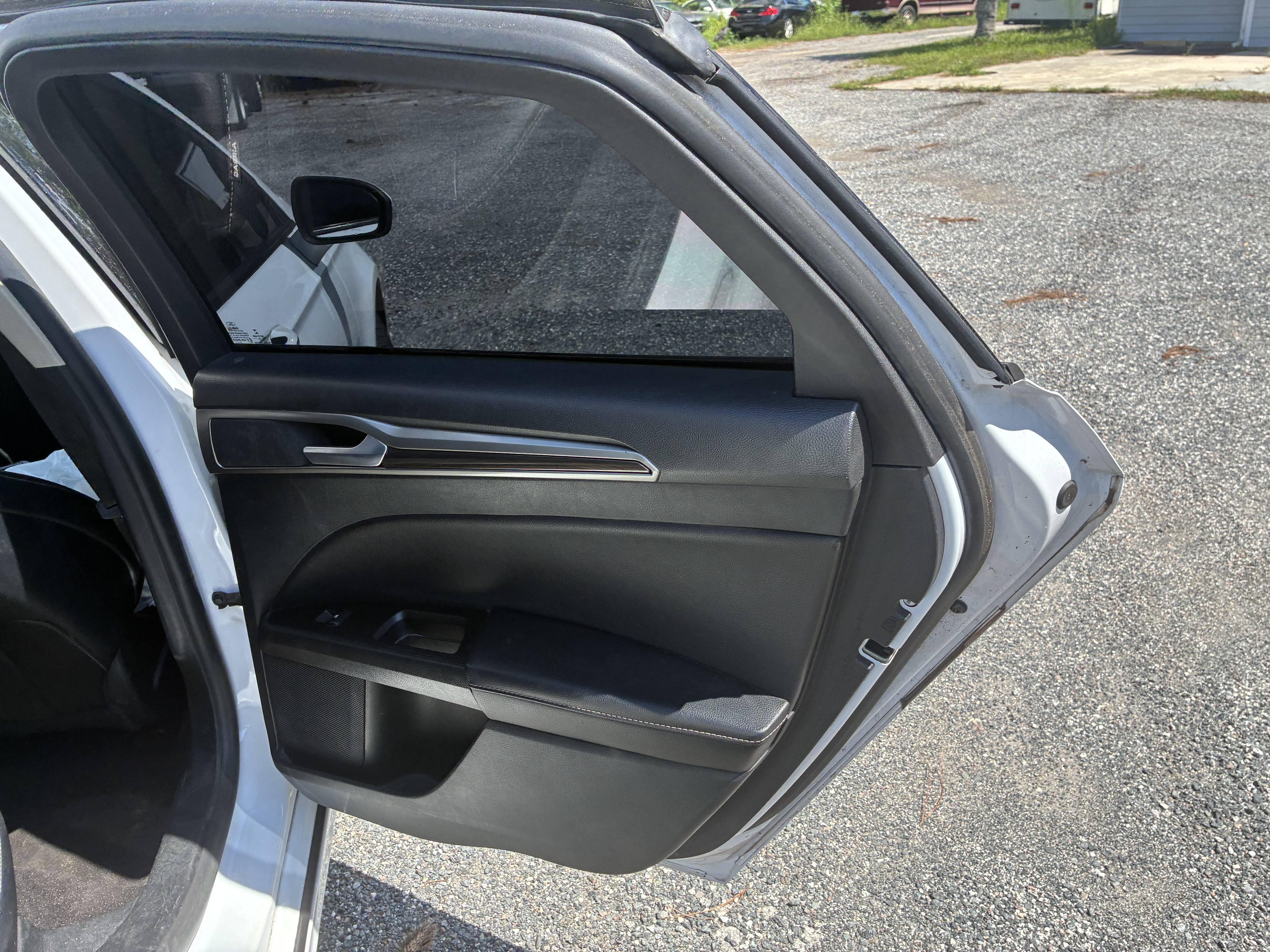 Used 2020 Ford Fusion SEL FWD image 11