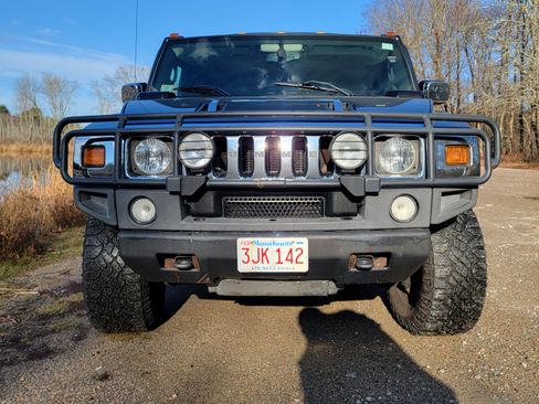 Used 2005 HUMMER H2 w/ Preferred Equipment Group image 1