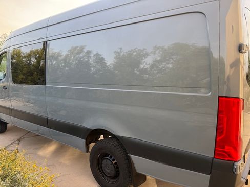 Used 2019 Mercedes-Benz Sprinter 2500 image 4