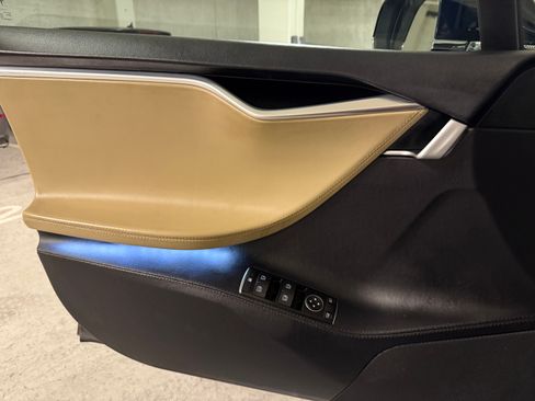 Used 2013 Tesla Model S image 14