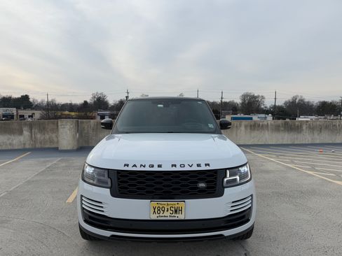 Used 2020 Land Rover Range Rover HSE image 10
