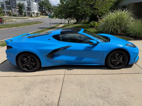 Used 2023 Chevrolet Corvette Stingray Preferred Cpe w/ Z51 Performance Package RWD image 9