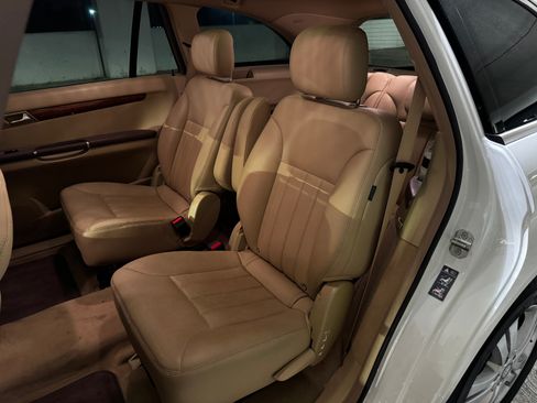 Used 2008 Mercedes-Benz R 350 4MATIC image 11