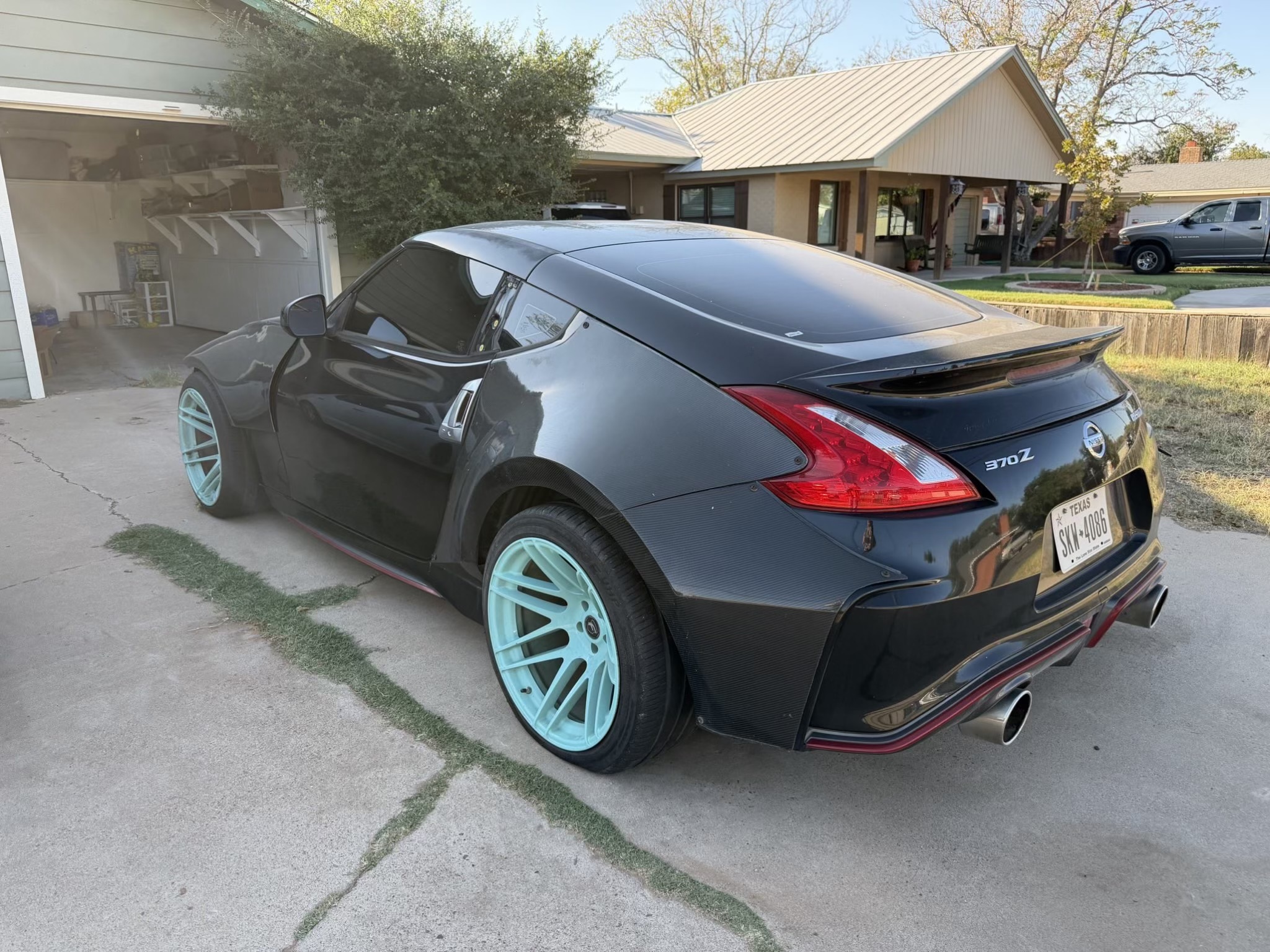 Used 2016 Nissan 370Z NISMO RWD image 4