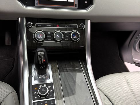 Used 2016 Land Rover Range Rover Sport Supercharged image 21