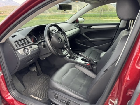 Used 2019 Volkswagen Passat 2.0T Wolfsburg w/ Wheels & Sunroof Package FWD image 8