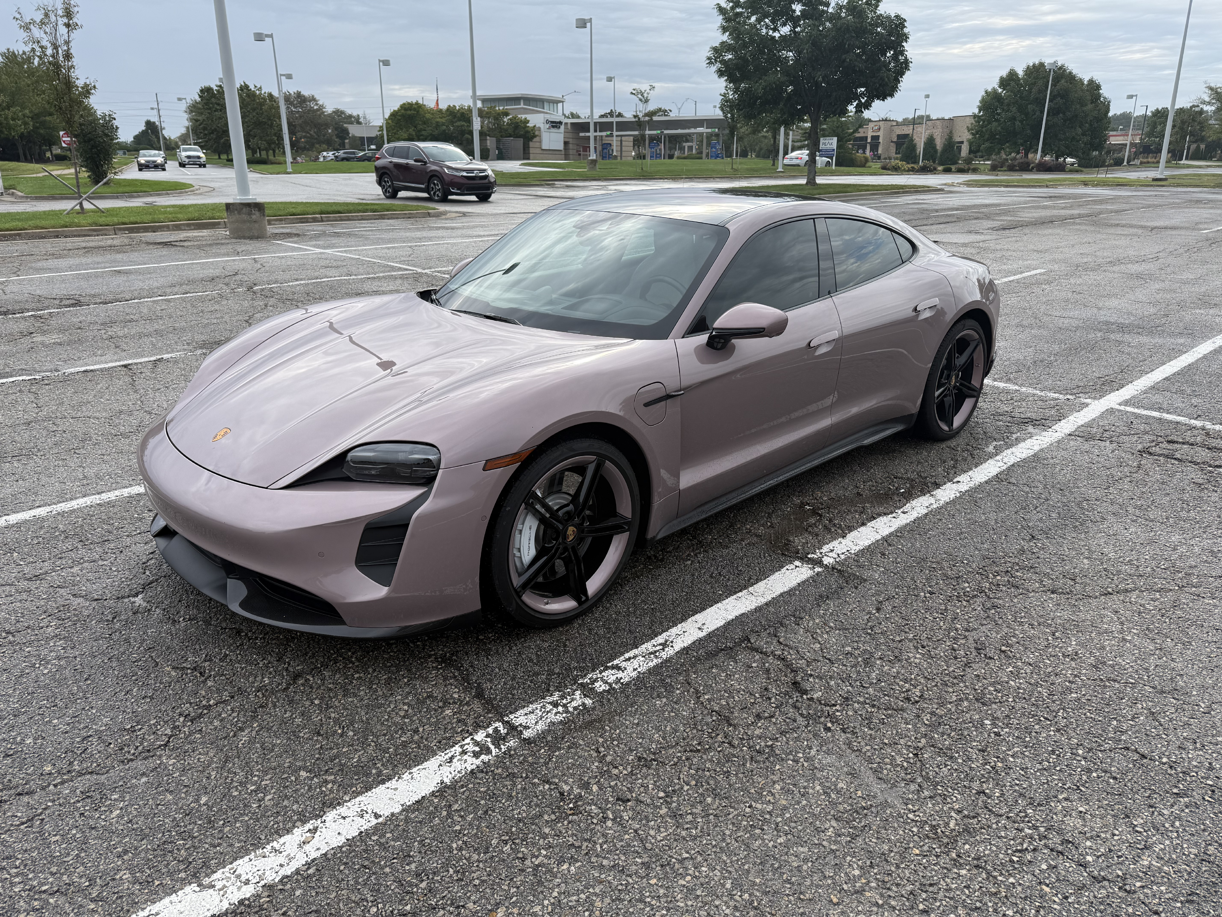 Used 2022 Porsche Taycan RWD image 4