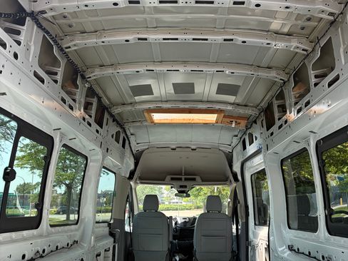 Used 2017 Ford Transit 350 XL RWD image 16