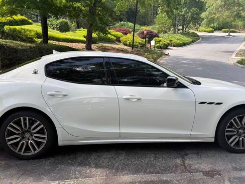 Used 2015 Maserati Ghibli RWD image 8