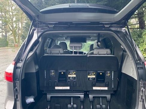 Used 2015 Toyota Sienna Limited image 12