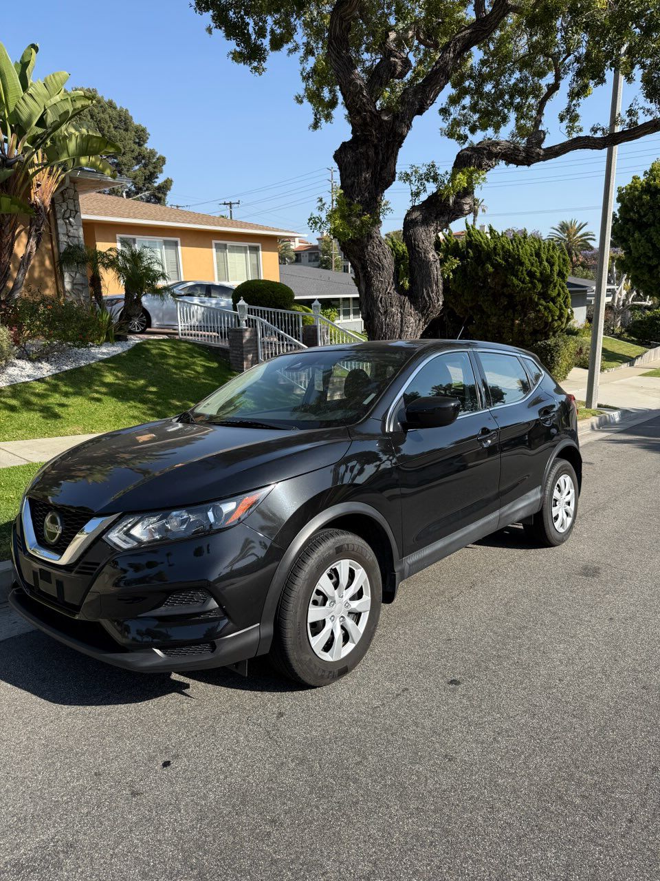 Used 2020 Nissan Rogue Sport S FWD image 4