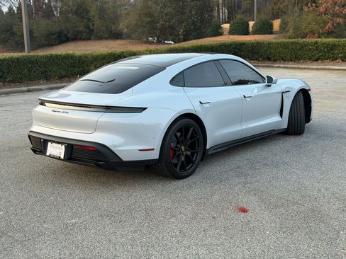 Used 2023 Porsche Taycan GTS image 10