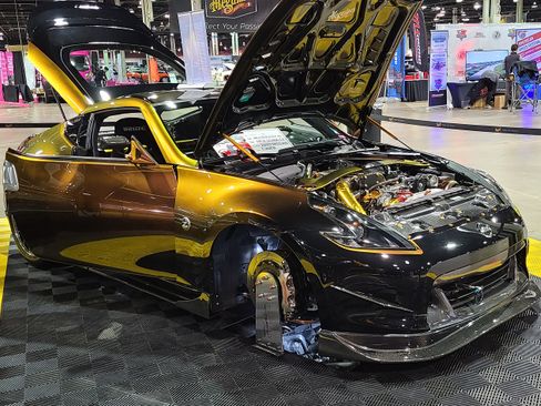 Used 2009 Nissan 370Z Touring w/ Sport Pkg image 4