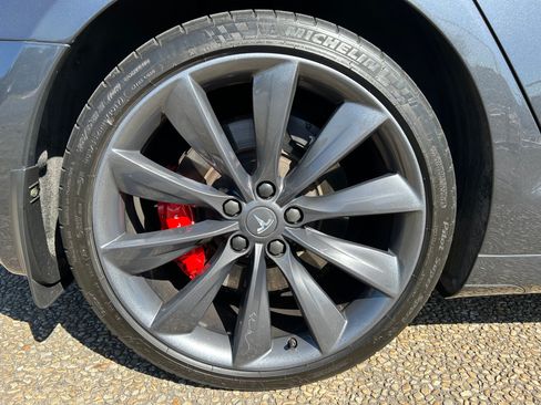 Used 2016 Tesla Model S P90D image 18