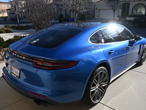 Used 2017 Porsche Panamera Turbo image 18