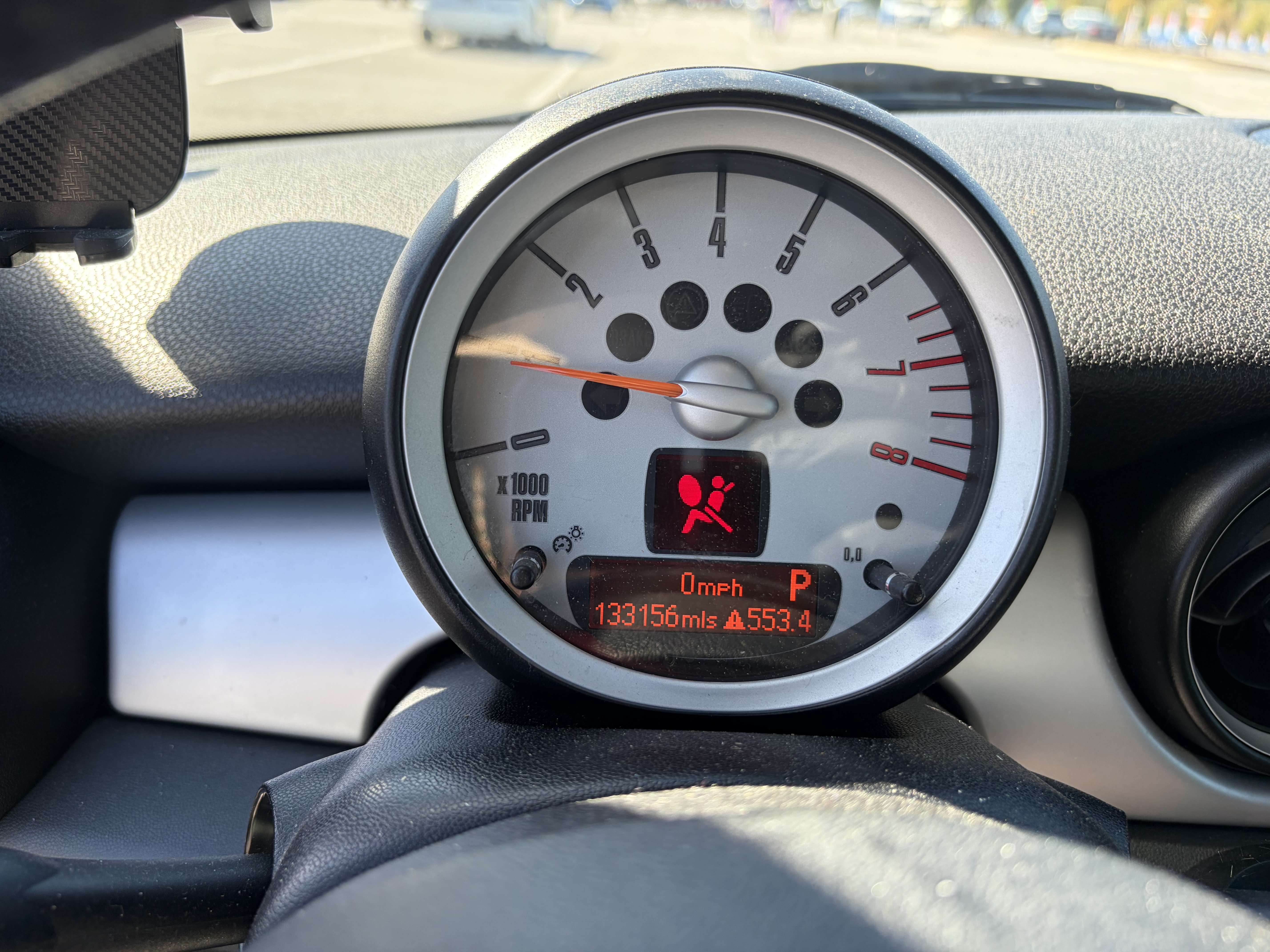 Used 2009 MINI Cooper Hardtop w/ Premium Pkg FWD image 5