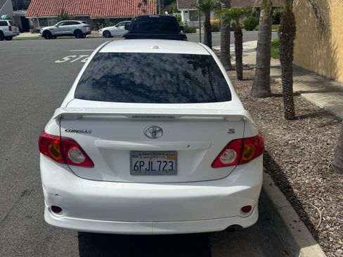 Used 2010 Toyota Corolla S image 5
