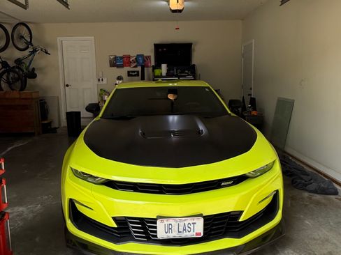 Used 2021 Chevrolet Camaro SS RWD image 2