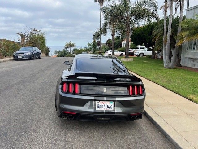 Used 2019 Ford Mustang Shelby GT350 w/ Technology Package RWD image 9