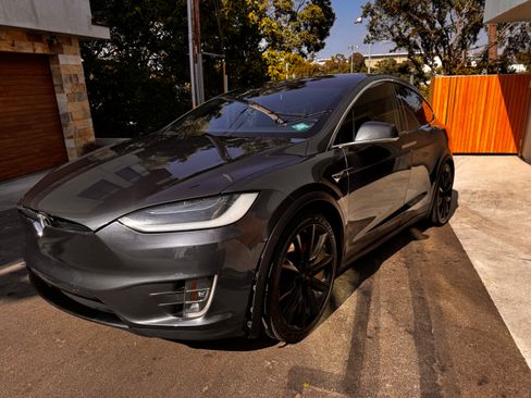 Used 2016 Tesla Model X Performance AWD/4WD image 1
