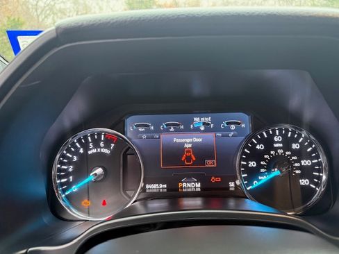 Used 2021 Ford Expedition Limited image 22