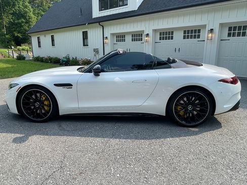 Used 2022 Mercedes-Benz SL 63 AMG 4MATIC image 4