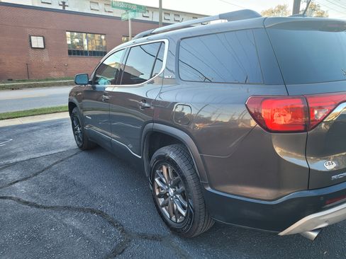 Used 2019 GMC Acadia SLT image 8