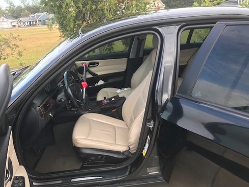 Used 2010 BMW 328i Sedan RWD image 25