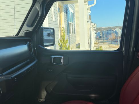 Used 2022 Jeep Wrangler Unlimited Sport image 8