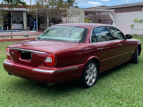 Used 2005 Jaguar XJ8 8 L Sedan 4D image 6