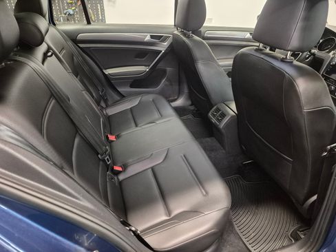 Used 2019 Volkswagen Golf Alltrack SE image 11