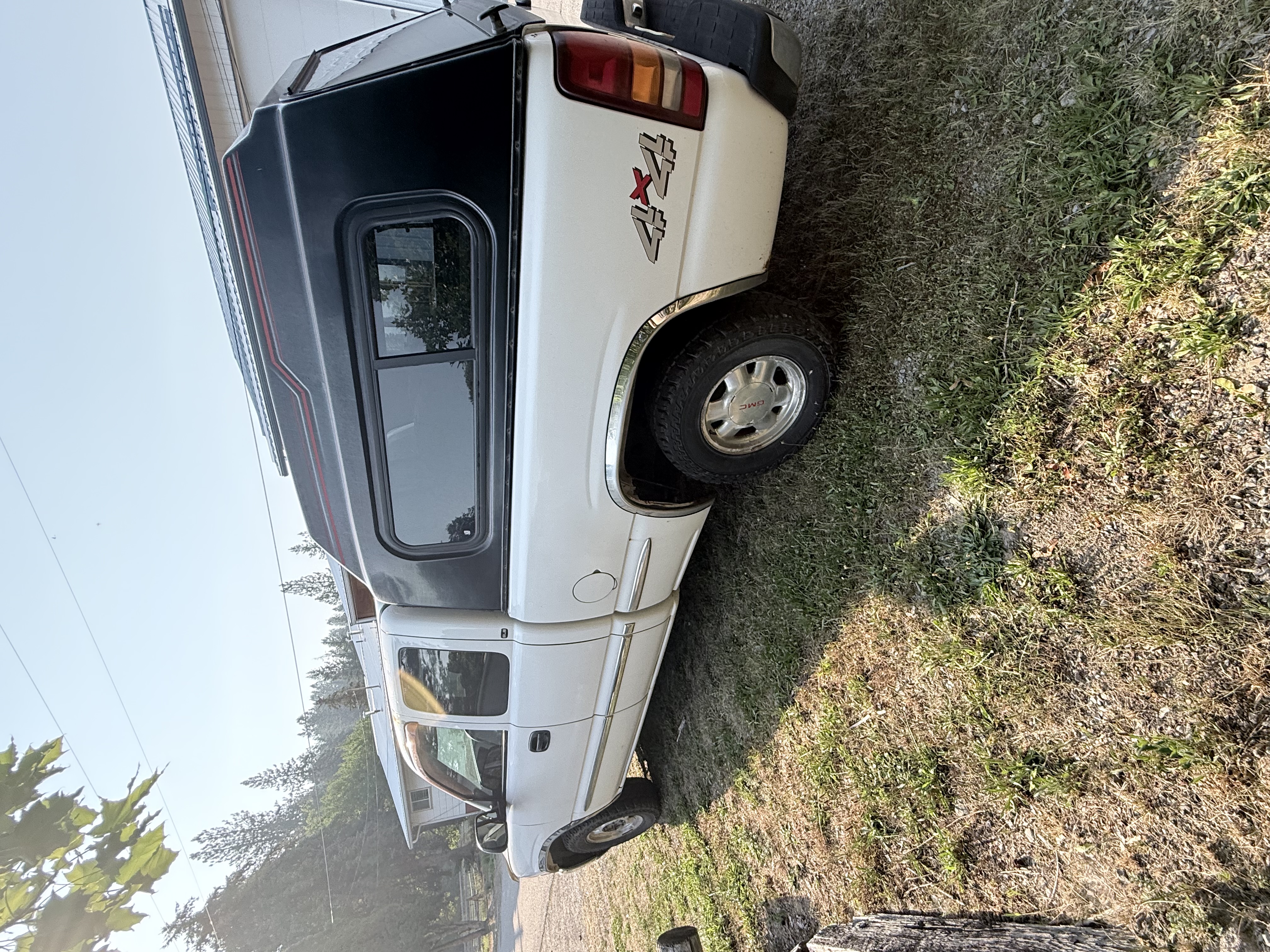 Used 2000 GMC Sierra 1500 4x4 Extended Cab image 1