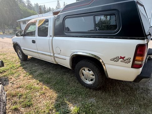 Used 2000 GMC Sierra 1500 4x4 Extended Cab image 1