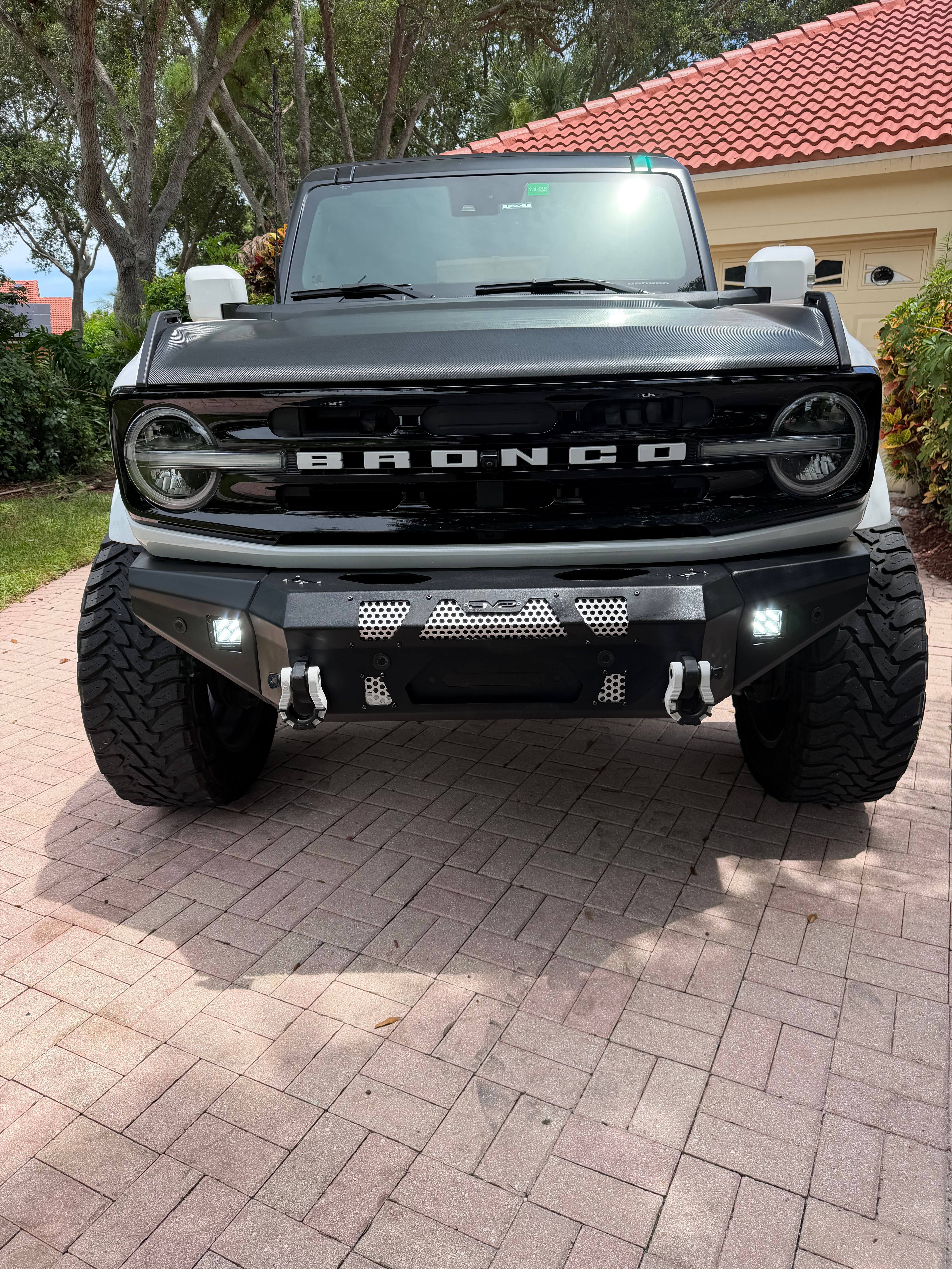 Used 2022 Ford Bronco Outer Banks AWD/4WD image 2