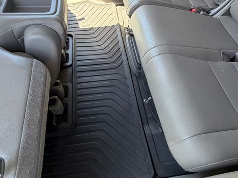 Used 2015 Honda Odyssey EX-L image 24