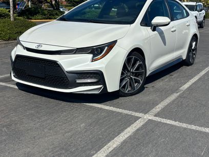 Used 2020 Toyota Corolla SE w/ SE Premium Package